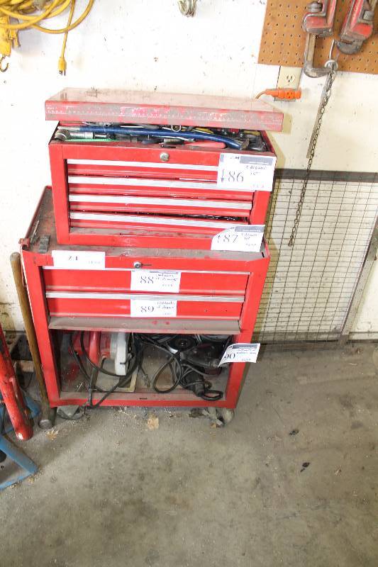lot 91 image: Tool Chest wWheels & Multiple Drawers Top & Lower Chest 27 x 14.5 x 44.