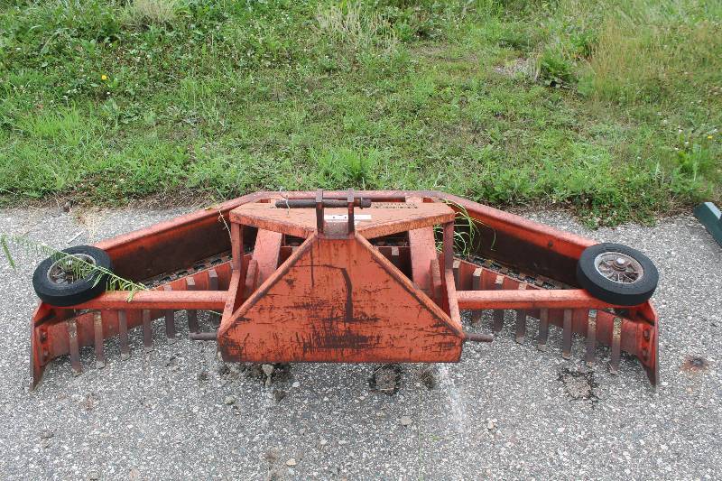 lot 141 image: Insty Grader The Professional Landscapers Tool Pull Behind Lanscaping Tool wWheels 79 Width.