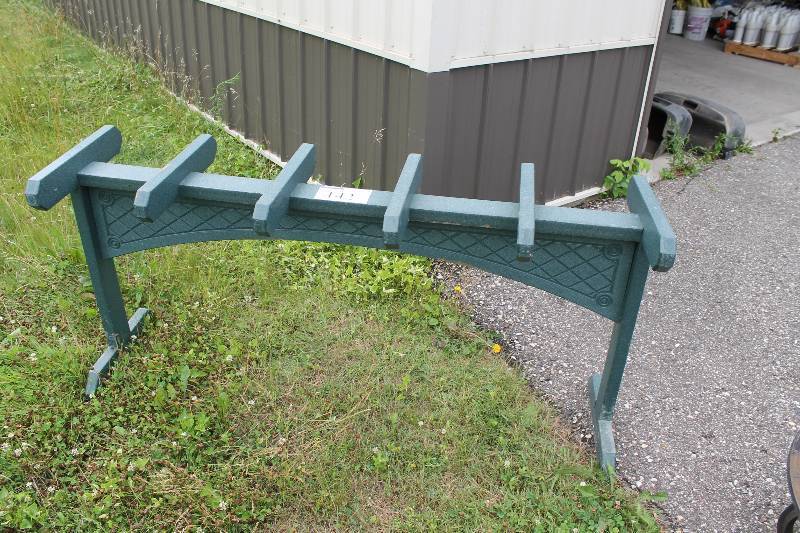 lot 142 image: Golf Bag Holder 64 Width.