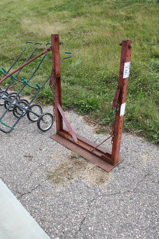 lot 136 image: Stens Sand Blade Model 340.