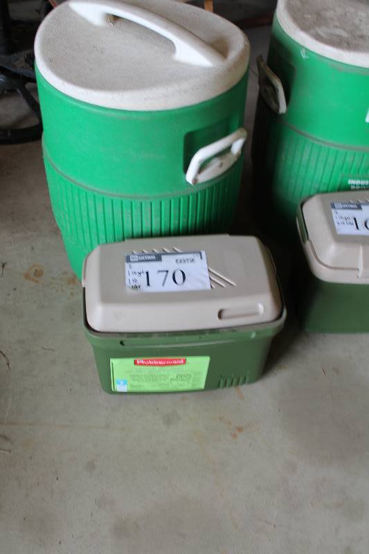 lot 170 image: Lot of (2)Plastic Coolers Including 10 Gallon Water Cooler 10 Liter Cooler.