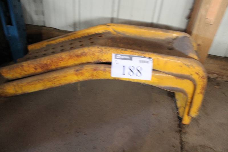 lot 188 image: Lot of (2) Wheel Stands.