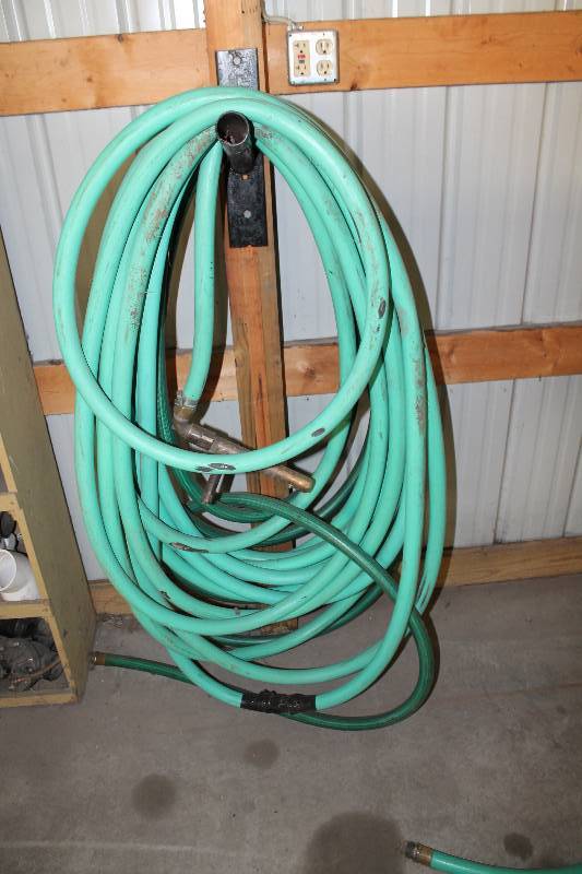 lot 196 image: Rubber Hose wAttachment.
