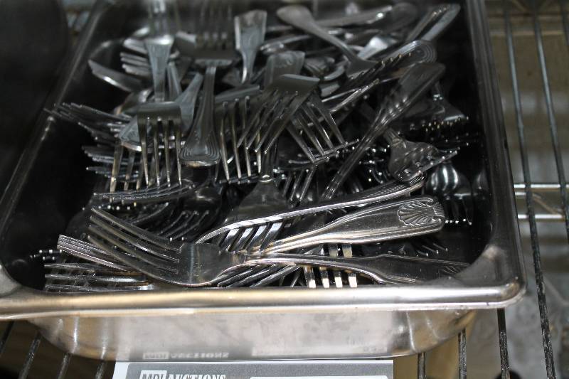 lot 535 image: Stainless Steel Bin Of Metal  Dinner Forks.