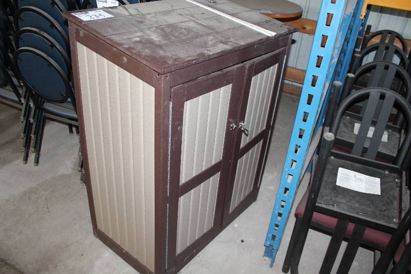 lot 235 image: Chest wLockable Latch & Double Doors Top Lift Cubby 22 x 37 x 48.