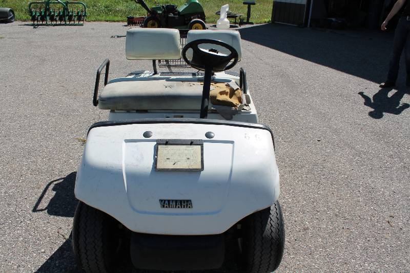 lot 16 image: Yamaha Motor Golf Cart wGolf Bag Holder Attachment Model G16A Power 7.1KW Year Manufactured 1997 296kg Dry Weight Gas Powered Dead Battery.