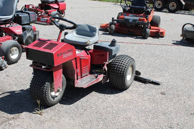 lot 5 image: Toro Sand-Pro 2000 wPull-Behind Sand Grooming Attachment Model 08882-40114 Tested & Operational.