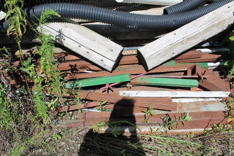 lot 282 image: Lot of Wood & Scrap Metal.