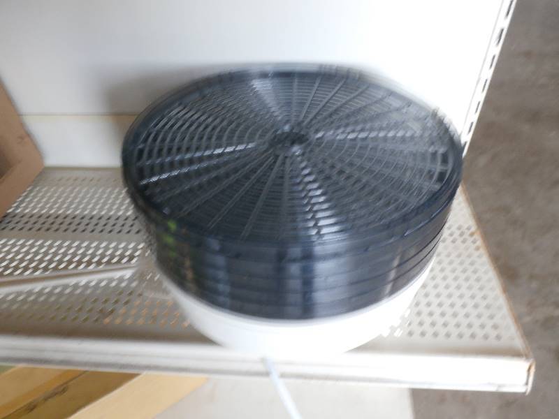 Dehydrator