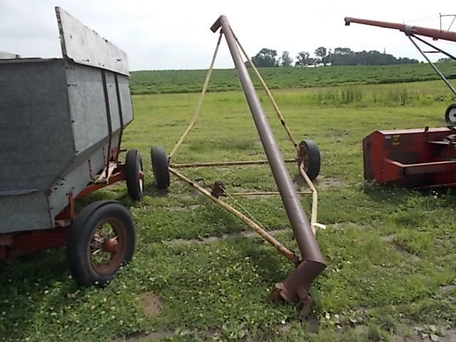 lot 5 image: 20 6 Pump Pipe...