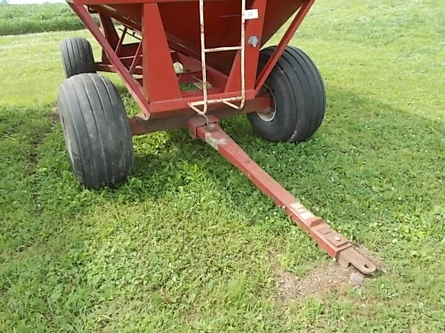 lot 10 image: Year-A-Round Model 550 Harvest Box,...