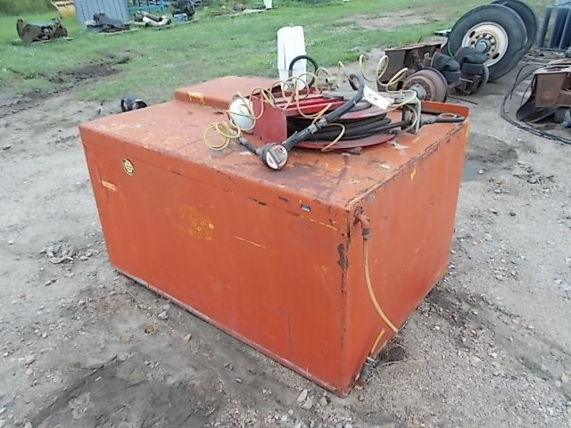 lot 59 image: 200 Gallon Oil Tank (Clean) with Li...