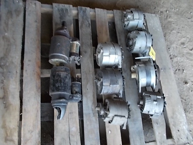lot 91 image: (7) Asstd Alternators & (2) Starte...