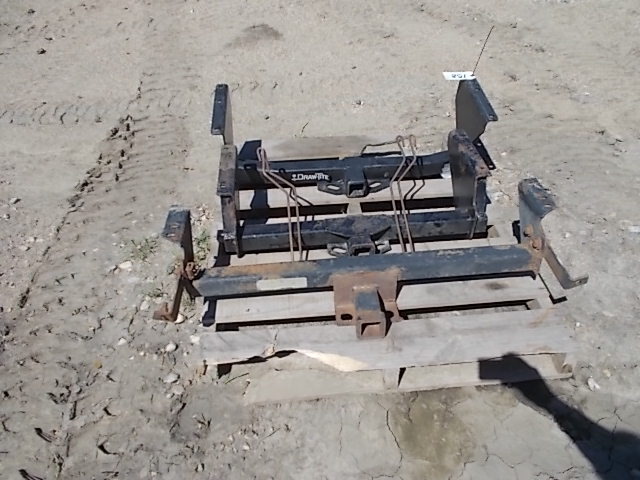lot 158 image: (3) Asstd Trailer Hitches...