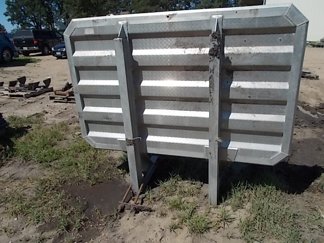 lot 164 image: ZamZow Aluminum Headache Rack...