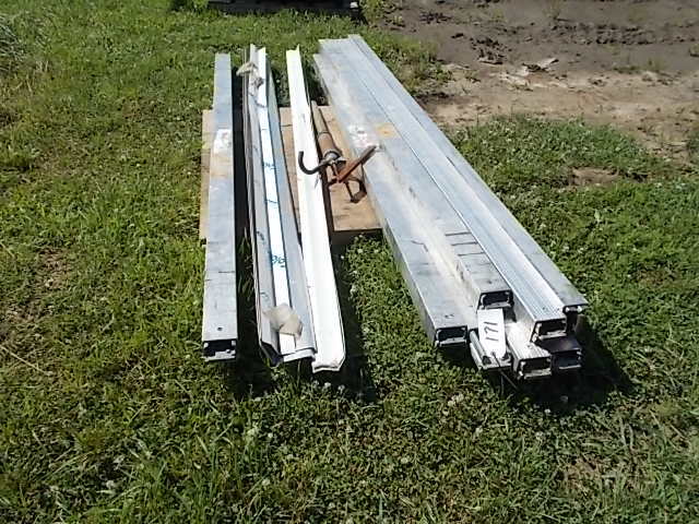 lot 171 image: Aluminum Cargo Bars, Stainless Stee...
