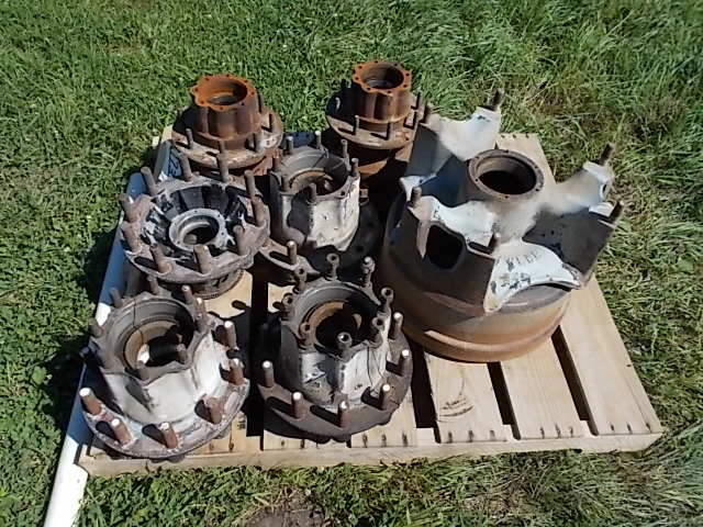 lot 173 image: Asstd Wheel Hubs...