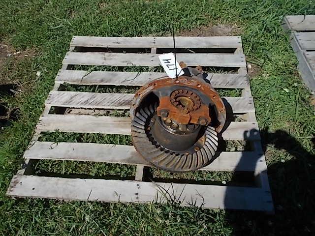 lot 174 image: Differential, Axles, & Misc....