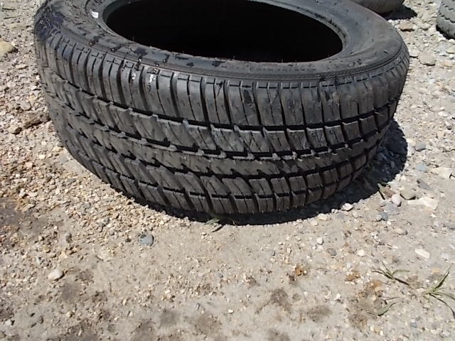 lot 221 image: Cooper Cobra Radial GT Tire, P195...