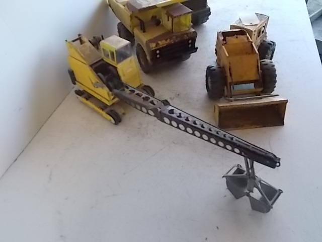 lot 250 image: Asstd Tonka Trucks...