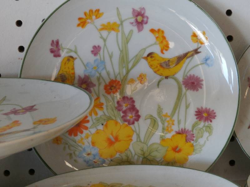 Flower Plates & Cups