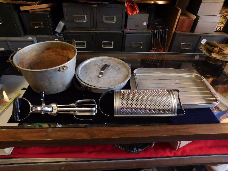vintage alluminum cookware