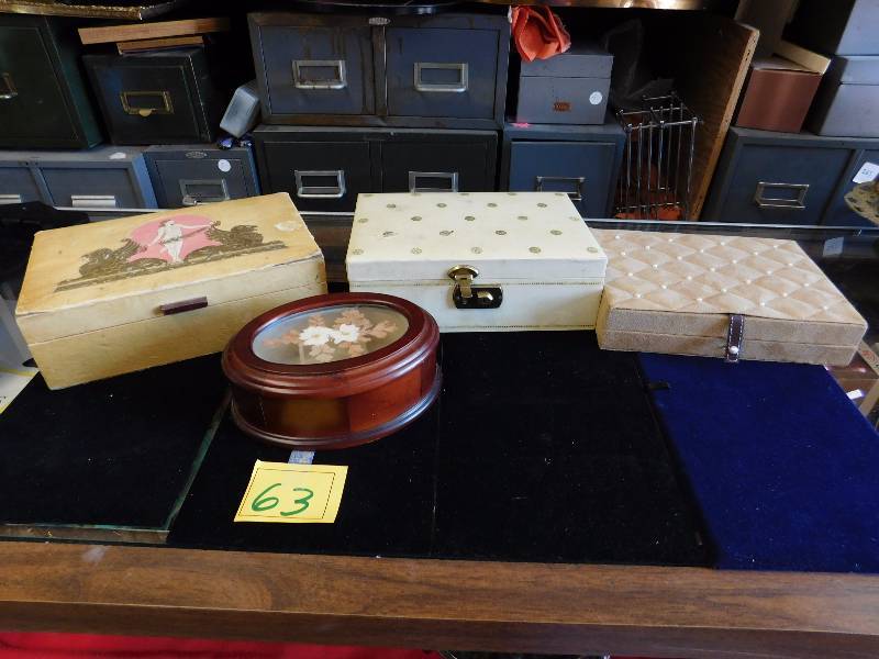 4 jewelry boxes nice