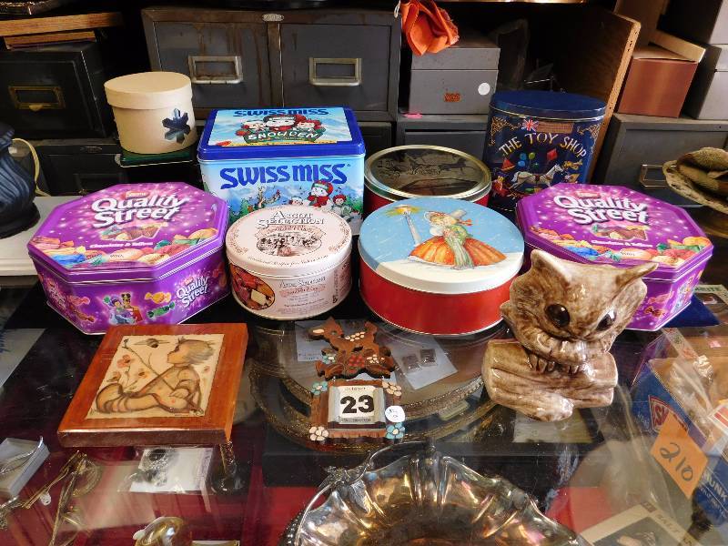 lot of decorative tins Hummel and more