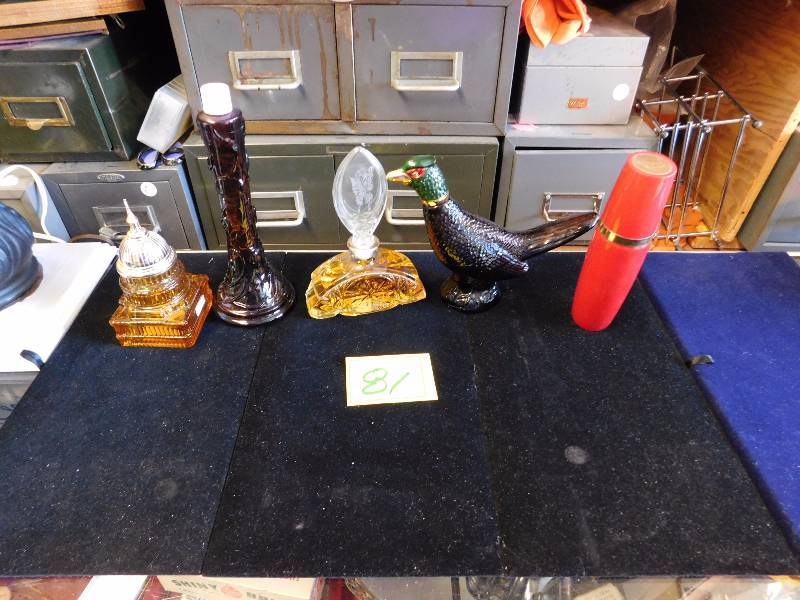 lot of larger avon dcor