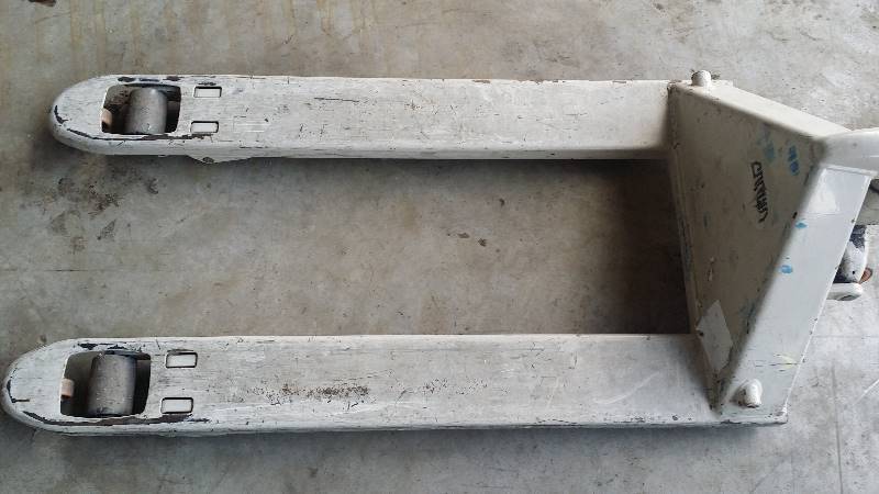 Pallet jack