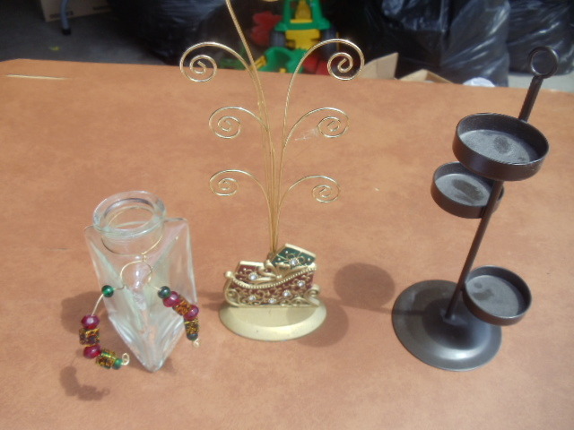 lot 22 image: Misc. Items