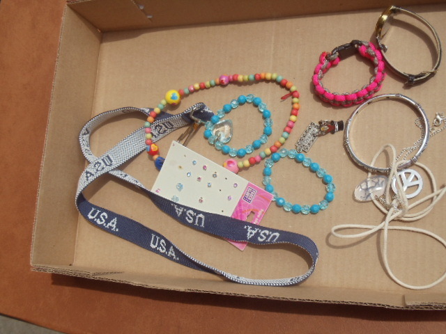 lot 29 image: Kids Jewelry