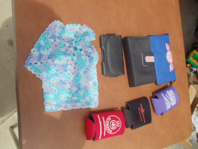 lot 32 image: Misc, Items