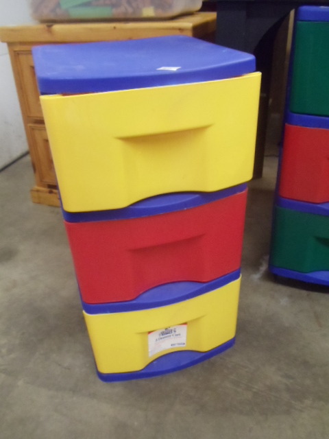 lot 85 image: 3 Drawer Storage