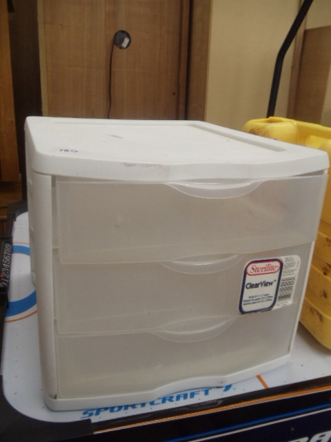 lot 105 image: 3 drawer Storage Container