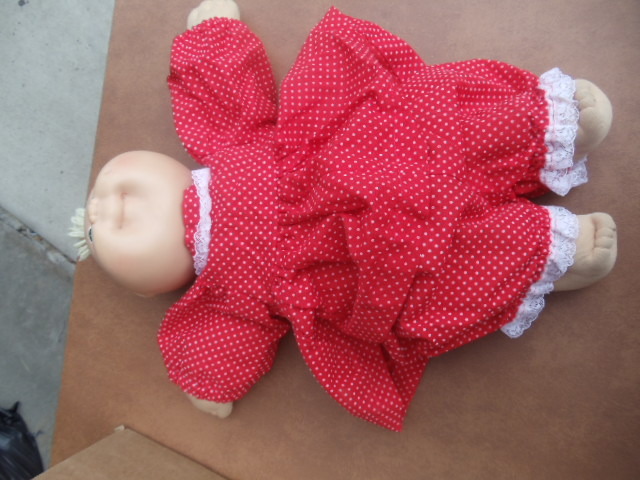 lot 107 image: Cabbage Patch Doll