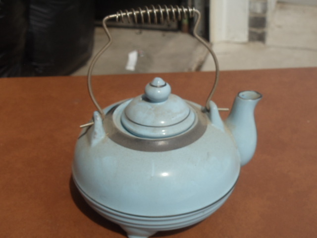 lot 121 image: Tea Pot