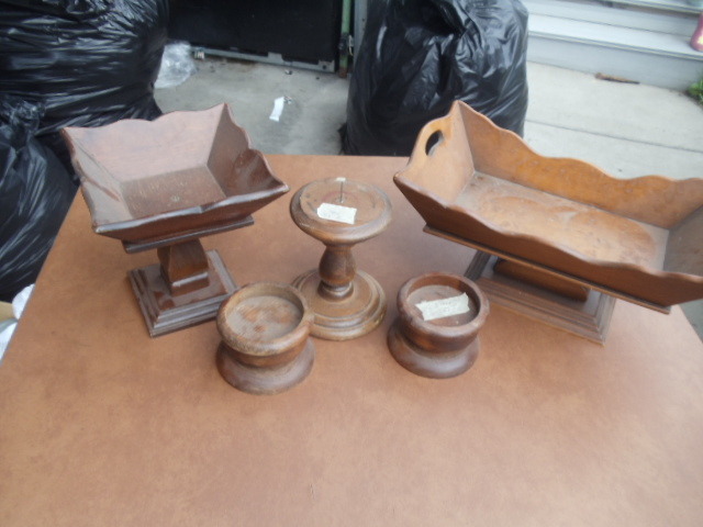 lot 134 image: Wood Items