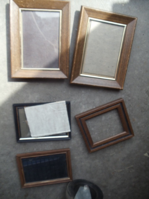 lot 137 image: Picture Frames