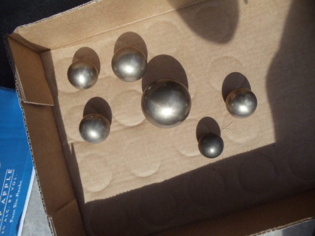 lot 149 image: Steel Balls