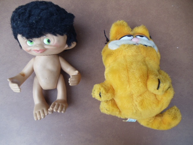 lot 159 image: Doll & Garfield
