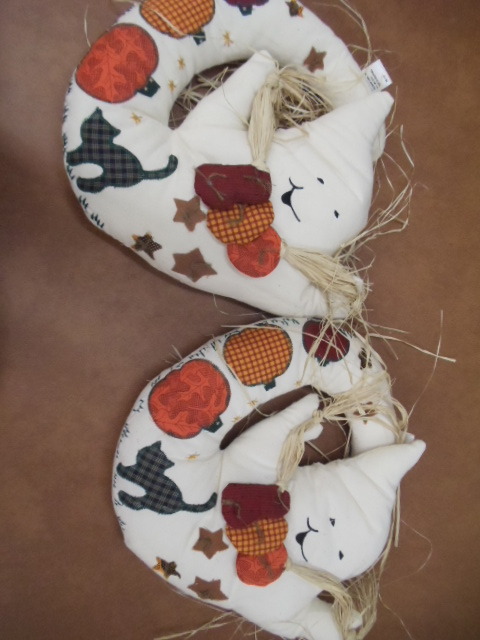 lot 213 image: Halloween Ghosts