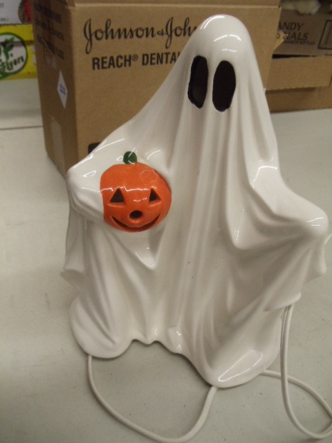 lot 222 image: Ghost