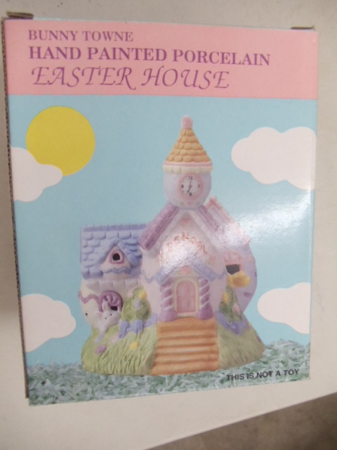 lot 223 image: Easter House