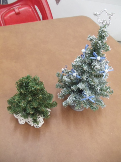 lot 227 image: Mini Trees