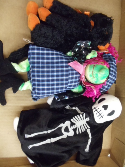 lot 231 image: Halloween Stuffed Animals