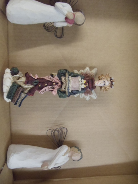lot 237 image: Willow Tree & Boyds