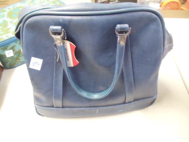 lot 276 image: Luggage