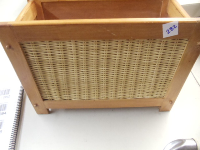 lot 282 image: Magazine Holder