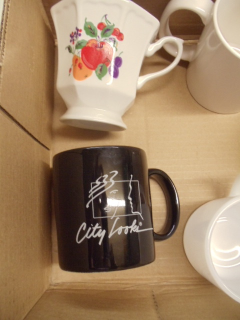 lot 296 image: Mugs